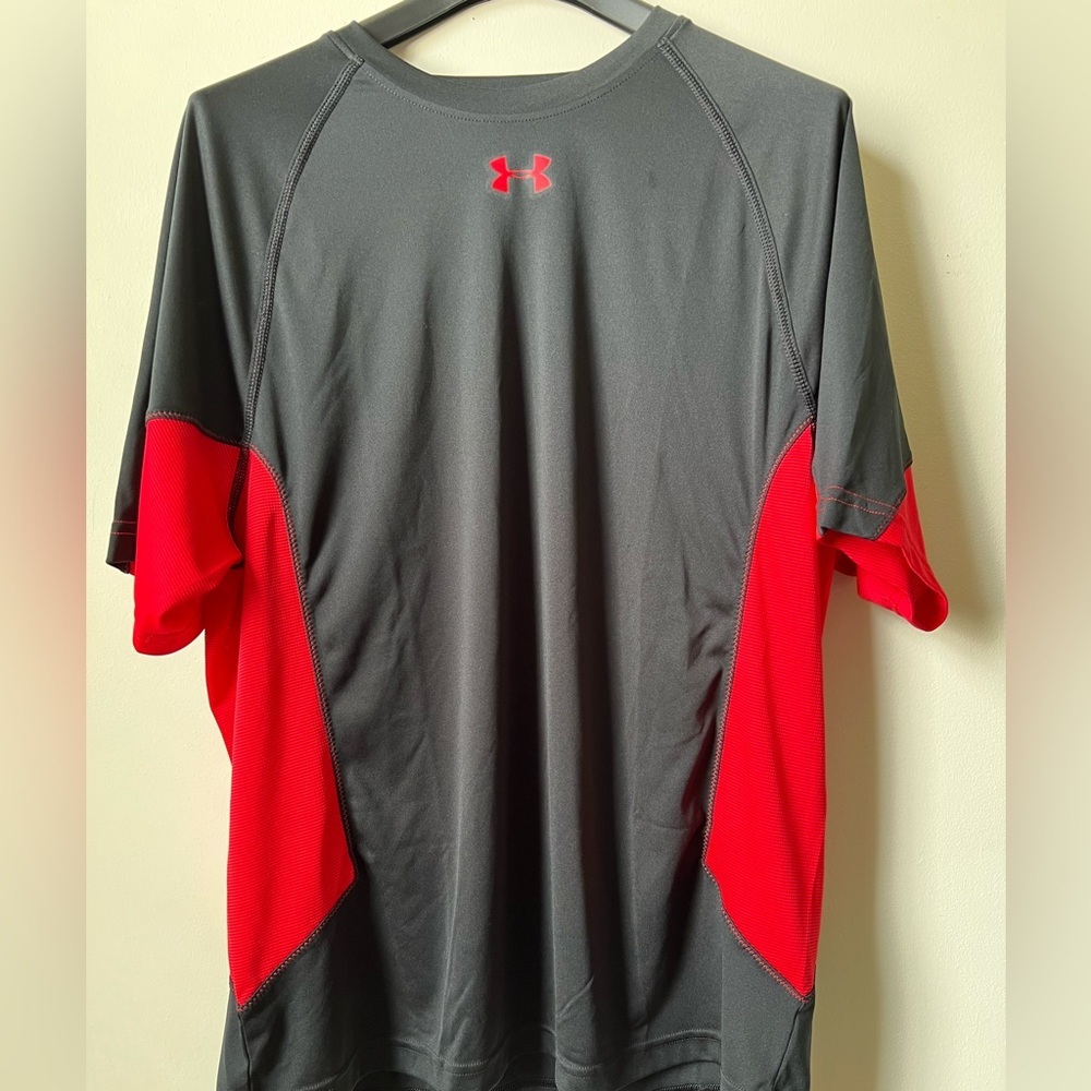 Under Armour Men’s Black and Red Athletic Shirt
